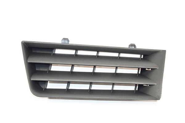 Решітка бампера переднього ліва Renault Megane II 2001-2006 EUROBUMP REN09ME012 EUROBUMP REN09ME012